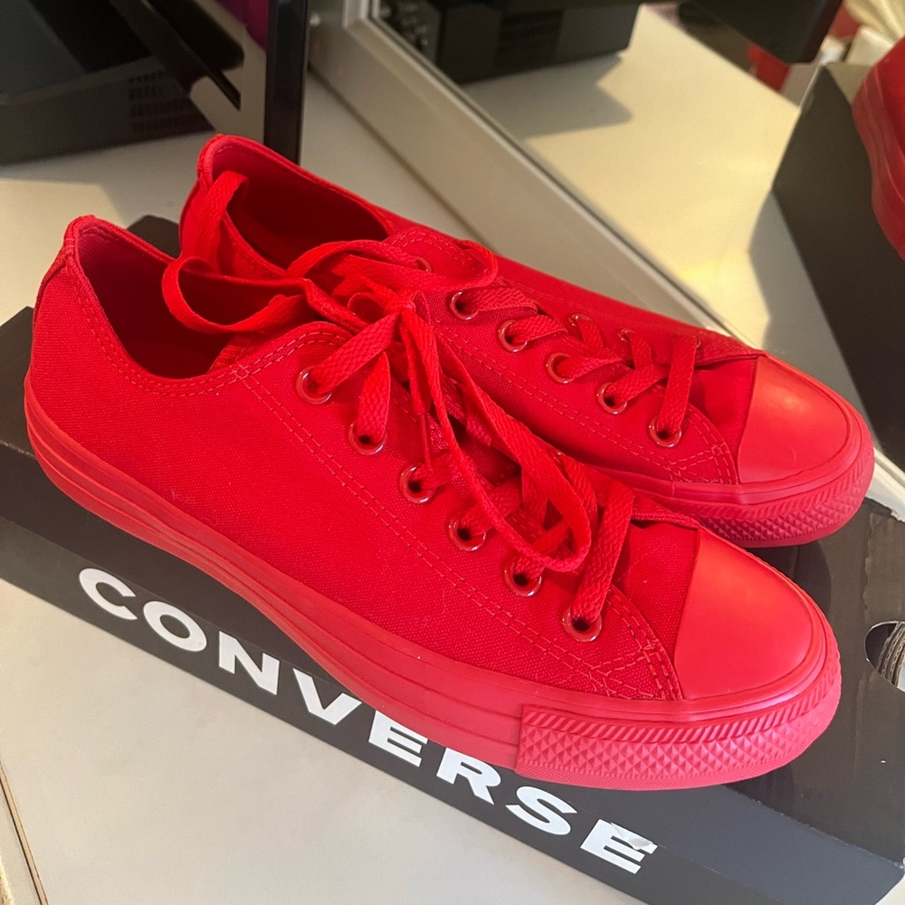 red chucks ❤️